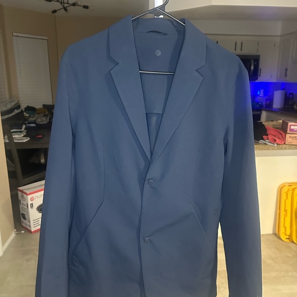 lululemon athletica Men’s Navy New Venture Button-Front Blazer